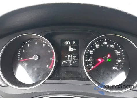 2016 Volkswagen Jetta 1.4T S z USA, uszkodzony, nr VIN 3VW267AJ9GM412901